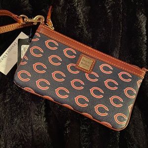 Dooney & Bourke wristlet